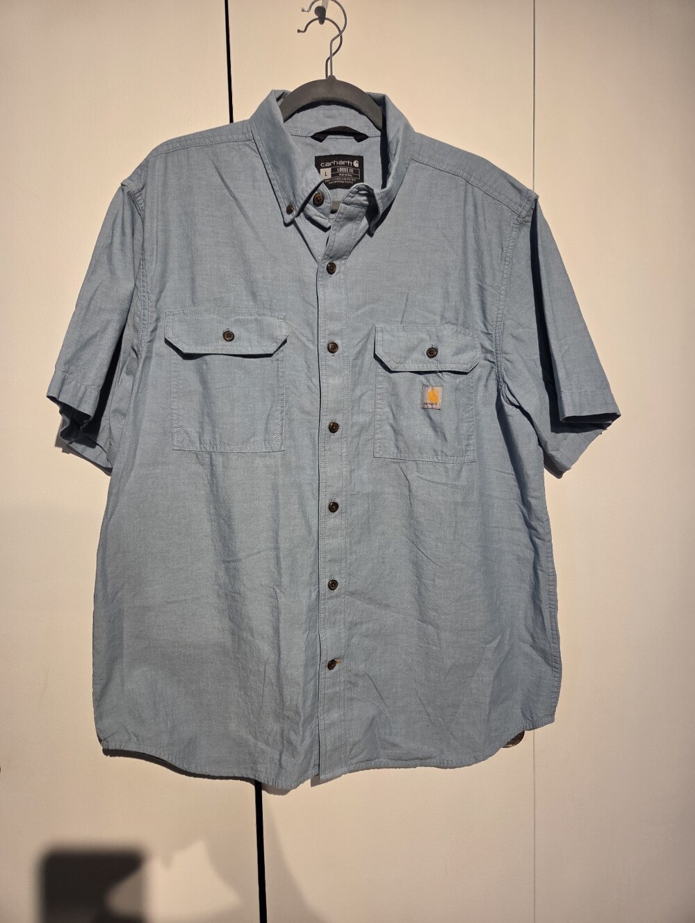 Carhartt Men's Short-Sleeve Button-Down Shirt in Light Blue
